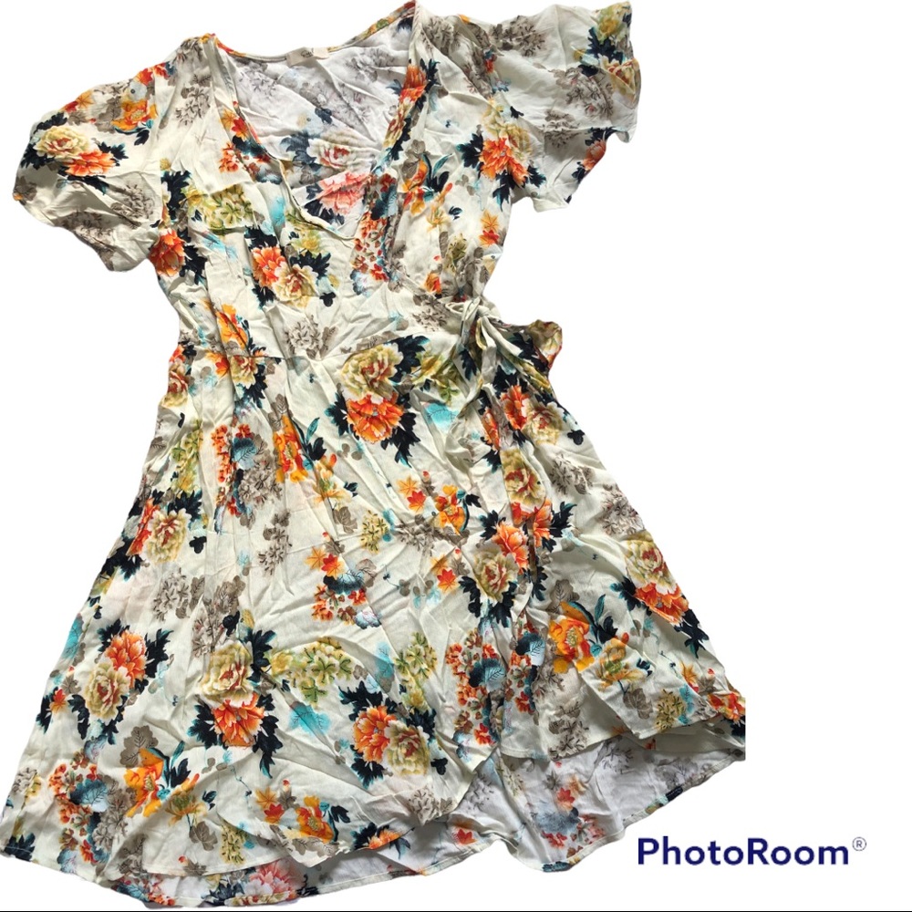 NWOT Easel L Wrap Dress